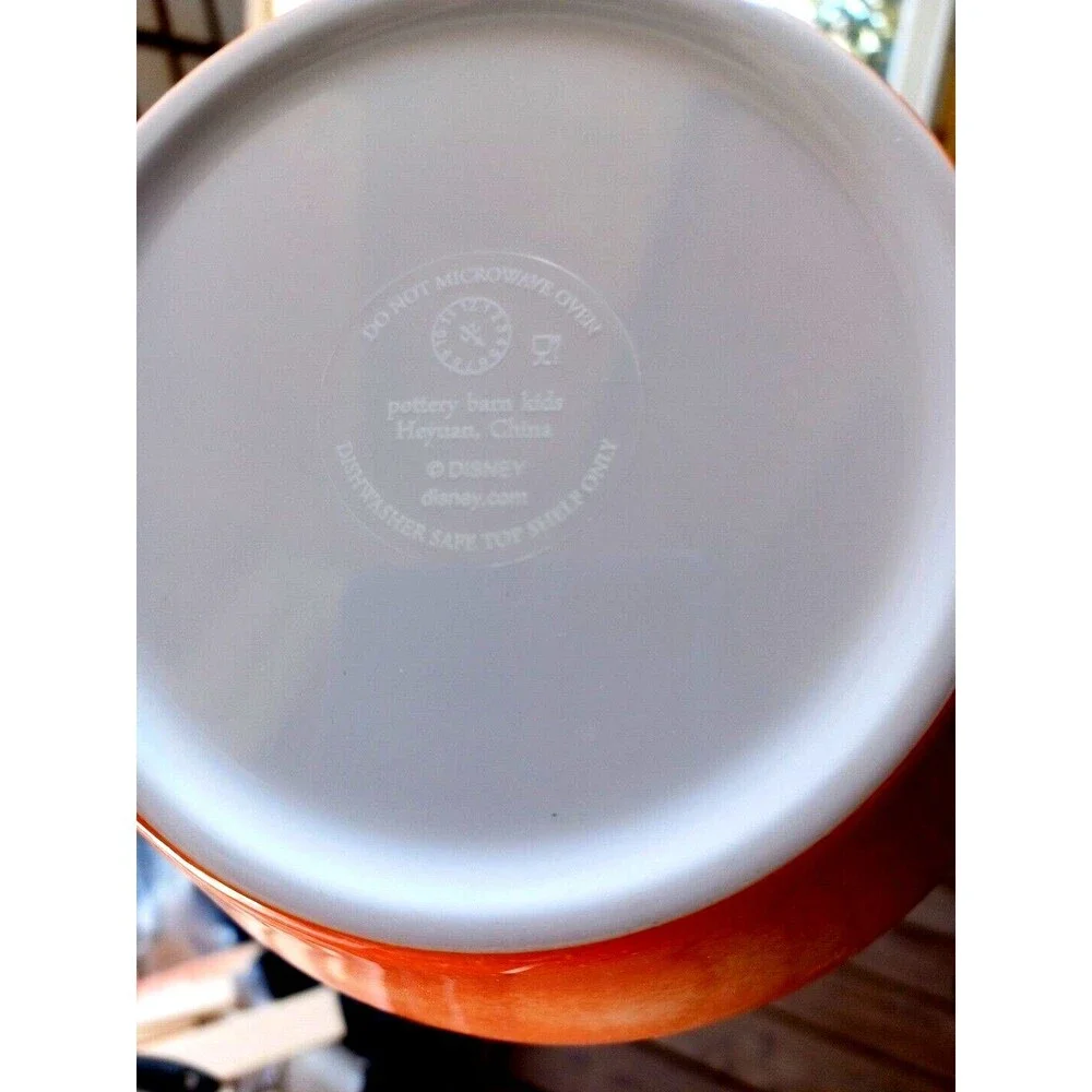 POTTERY BARN KIDS Disney Halloween Pumpkin Mickey Mouse Vampire Bats Bowl